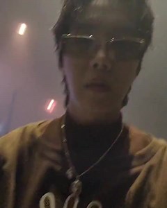 [JHOPE IG POST UPDATE TAGGED CRUSH & HIMSELF] 2/3 너무 즐겁고 재밌는 작업이었습니다!! 그저 협업만이 아닌 서로가 진심이었던 과정들이 제 음악 인생에 있어, 잊 지 못할 한순간이 되지 않을까 싶습니다!! 좋은 기회와 뜻깊은 의미를 만들어준 Crush형에게 다시 한번 고마운 마 음을 이야기를 하고싶네요! 즐겨주신 많은 분들께도 감사의 인사를 드리며 앞으로도!!! 계속 같이 즐 겨 주때용 !!! 모두 모여 마치 traffic jam! Get up! X This was a really fun and fascinating project! Our sincere dedication into this whole process that went way beyond just collaboration is going to make this an unforgettable moment in my musical life !!! I want to express my r