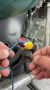 Mechanics around the world are doing this to their motorcycle #GarageLife #SmartSolution #DIYHack