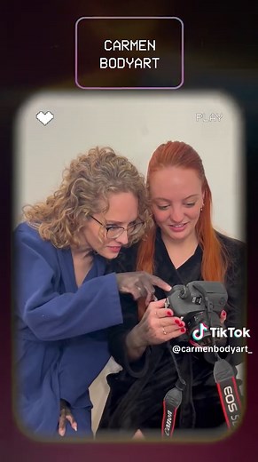 Couple bodypainting You and your loved one can seat beside each other and get painted! The result is a body paint art that could be hold on your wall. Here are some examples from previous sessions. For more info send a dm, or Email: carmenbodyart@gmail.com #bodypainting #couplegoals #couplebodypainting #coupleart