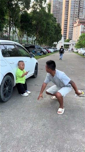 Where's my wife? #Unexpected #FunnyVideo #LaughEveryTimeYouWatchIt