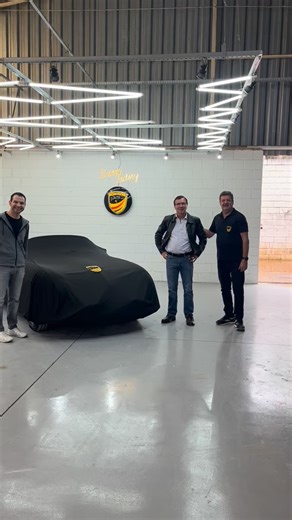 The Dream Factory Cada um dos nossos automóveis carrega um imenso legado e reconhecimento no mercado nacional e internacional Todo o charme do design e o prazer de dirigir ao seu alcance Realize seu sonho agora mesmo e encomende seu Chamonix Agende sua visita na fábrica para se impactar com a qualidade dos nossos veículos Feito com paixão , competência técnica e know how inigualáveis Mais de 38 anos de sucesso exportando nossos veículos para o mundo 60 anos de tradição Faça parte do nosso clube 