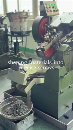 Watch this screw-making machine in operation！