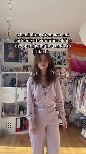 Exploring Yuri Stories in F/F Fanfiction