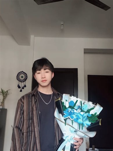 Custom Blue Flower Bouquet Designs for All Occasions