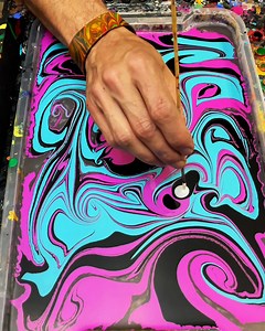 Hydro dipping is the coolest way to create custom clothes😎👌 | UNILAD Tech