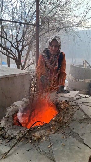 Village Woman Lighting Fire in Tandoor for Bread🔥 #shorts