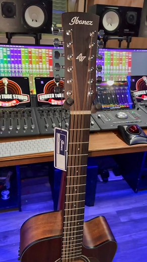 Algo bello pal camello.. IBANEZ AW5412 🎸💯 #thebest #fyp #trending #jairotkpower #ibanezguitars #explore @officialibanezguitars