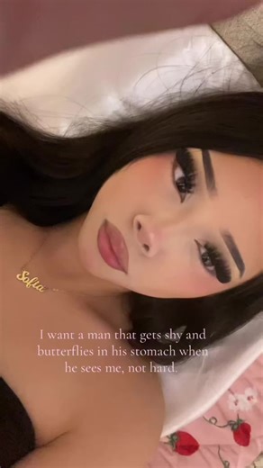 Why Makeup Trends Can Be So Weird