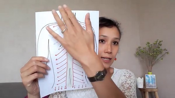 🔵 TRAITER UN COUP DE FROID | Cạo gió | Coining treatment.