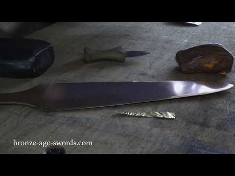 Early Bronze Age Daggers - Neil Burridge's Sword Corner - Ep 03