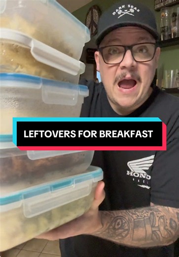 Leftover Breakfast Recipe: Smoked Chicken & Broccoli Scramble