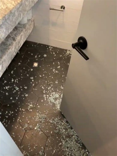Bathroom shower door explodes, leaves mess in Florida, USA
