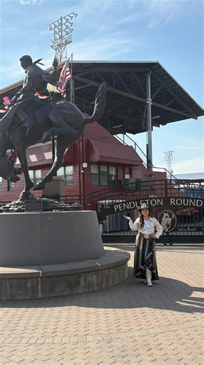 Bucket list rodeo 💛 The 115th Pendleton Round Up is one of those rodeos that was truly a bucket list item. I was so blessed to be able to cross it off my bucket list this year and it was everything and more than I would have dreamed of. Being welcomed in by the sweetest people, attending the Hall of Fame induction banquet, exploring Pendleton, seeing the iconic grounds, watching our Canadians compete in both the slack and rodeo performance, experiencing an instant downpour but getting to dance