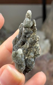 Black Chalcedony (12 G) – Botryoidal Crystal Cluster – Natural Microcrystalline Quartz - Etsy