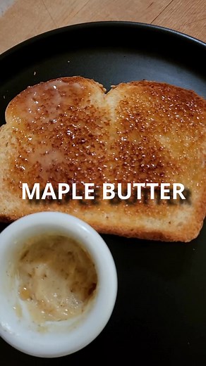 Maple Butter #maplebutter #maplebutterrecipe #maplesyrup #compoundbutter #flavoredbutter #butter #foodtiktok #cookingtiktok #bakingtiktok