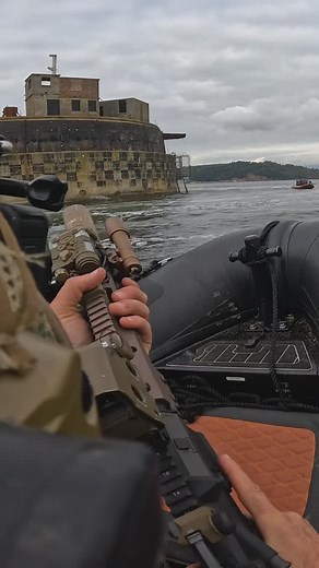 Alfonse Kolis on Instagram: "SBS Island warfare with the lads 🇬🇧 24 hours on drakes island @stirling_airsoft was one of the most enjoyable experiences ive ever had"