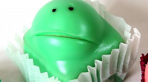 ‘Destroying an SA brand’: Frog cake fury erupts after WA owners’ big call