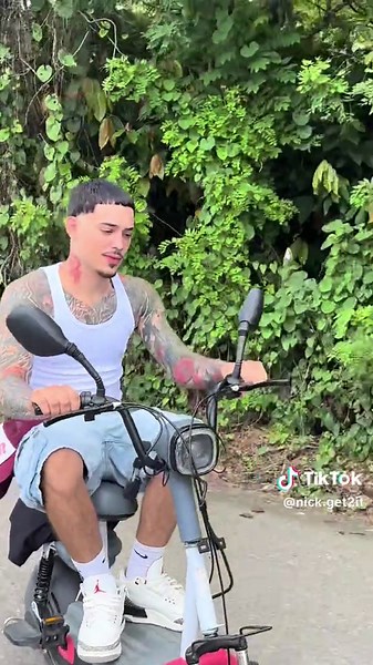 Videos de Nick 🌐 (@nick.get2it) con “sonido original - 🎧🎶”