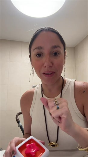 Update: se llevó el carrito del grande 🥲 Como es posible que todavía hay padres que no pueden educar a sus niños en sitios públicos! El respeto y la educación viene en casa! #respeto #niños #comportamiento #fyp #parati