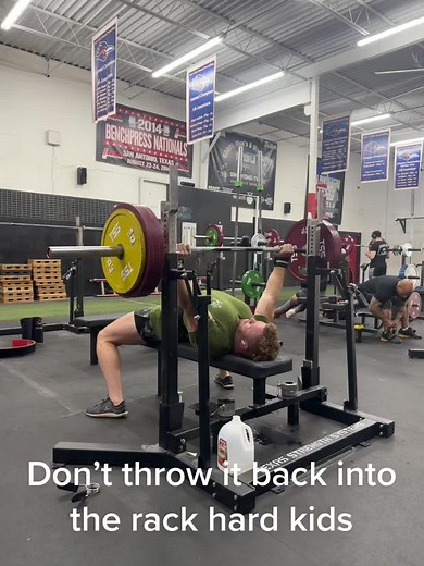 200kgx4 lol #fyp #foryou