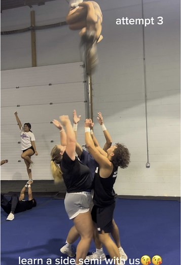 Cheerleading Stunt Trends to Try