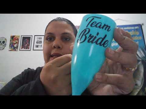 Como aplicar vinil adesivo em taças e copos.