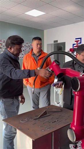 Collaborative welding robots.#industrial #robot #welding #spraying #stamping