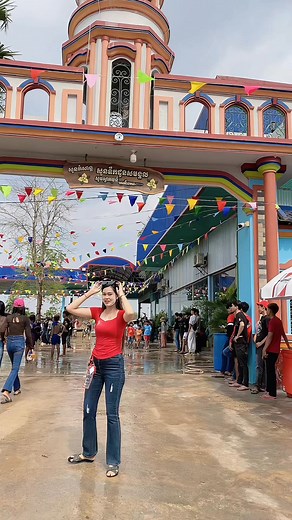 មកលេងសង្រ្កាន្ដសួរទឹកដូនសរ | Zeii Neuon