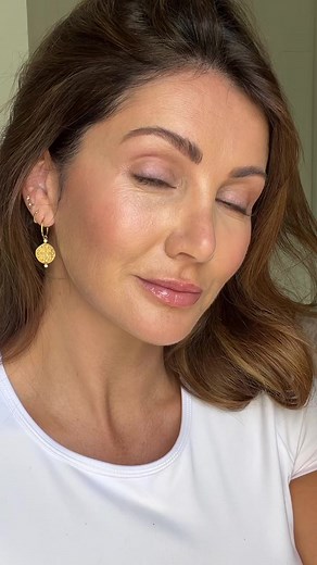 How to create a radiant glowing base. All products are Basics By B (except foundation) #makeup #beauty #foundation #highlight #foundationbrush