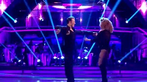 Louise stuns with Flash Dance inspired moves for Strictly final | Daily Mail Online