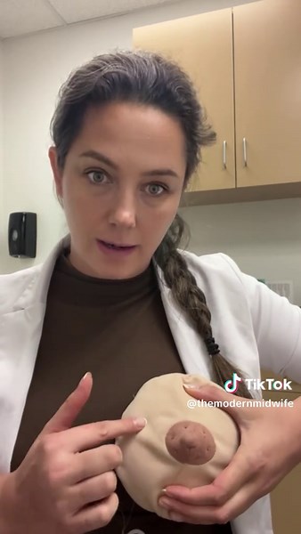 Have you tried hand expressing? #colostrum #handexpression #midwife #pregnant #breastfeeding