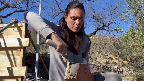 Timelapse: Building a dream bathroom in the wild