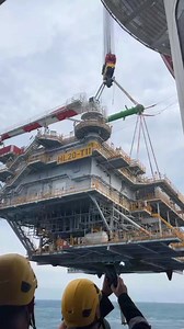 1.2M views · 11K reactions | Lifting operation new platform project⚓ . . ------------------------------------------------- #oilfieldworker #drillingrig #drilling #rig #tripping #oil #floorman #derrickman #oilrig #rigging #job #northsea #ocean #interesting | Edy Saputro | Facebook