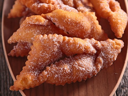 Bugnes lyonnaises moelleuses, la véritable recette
