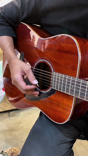 Yamaha FG850 Bluetooth vs FG830 Guitar Comparison