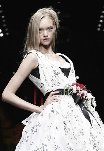 Gemma Ward Shines in Dolce & Gabbana Spring/Summer 2006