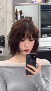 氛围感空气感的女生纹理短发烫发超显脸小 #剪发妙招分享 | 剪发妙招分享 Pro Haircut Tips
