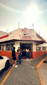 🔥 AUTÉNTICAS CARNITAS ESTILO URUAPAN 🔥 Pura tradición michoacana en cada gordita 🐷 📍Av Universidad #querétaro #avuniversidad #qro #losarcos #centroqueretaro | Carnitas Universidad