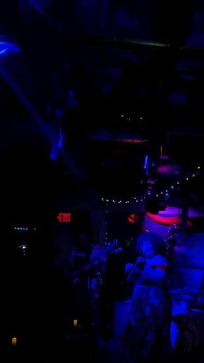 Full band set at @niletheater May 28th for the Women’s Health Benefit alongside @marlomaofficial @flyingtuna.can @sarrahsummer & Allene of @morphia.slow ✨ Doors at 6pm Video captured by @rizzoscigarette | AJ Odneal