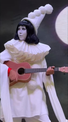 Kami ☆ on Instagram: "A performance of Pierrot’s Serenade on Geek Time • • Operator: @kronidovna_cos #cosplay #pierrot #fyp #makeup #doll"