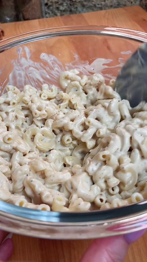 Copycat Hawaiian Time Macaroni Salad 🌺 1/2 box macaroni noodles 1 cup mayo 3 tsp sugar 2 tsp black pepper 1 Tbsp finely grated onion (if you don’t have fresh onion, use 1 tsp onion powder) 1 tsp soy sauce 1 tsp rice vinegar Cook macaroni salad until just past al dente. You don’t want it to be too chewy or too mushy. Drain and rinse with cold water to stop the cooking process. Drizzle a little bit of oil, then stir to make sure the noodles don’t stick while they sit in the fridge. Now this step 