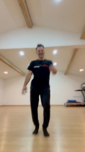 Après chaque entraînement Pendant 2 mois je me met un challenge d'améliorer mes kicks en jive n'hésitez pas à partager et à me defier ça pourrai être rigolo en mettant le htag #challengekickjive | Christophe Jennifer Recio