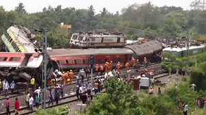Scene of India train crash as death toll rises