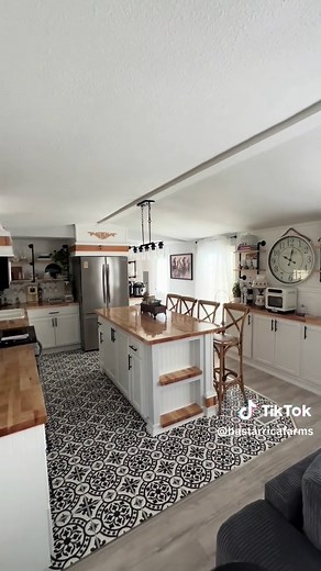 Transforming Mobile Homes: Before and After Renovations