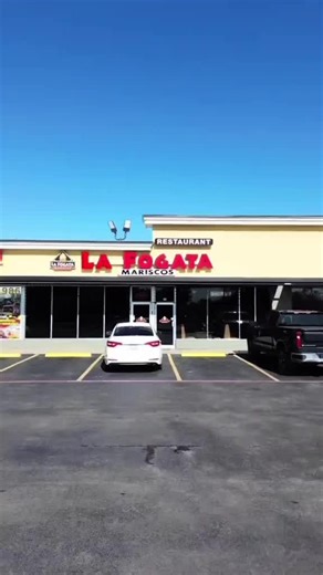 Delicious Boiled Seafood at La Fogata Mariscos