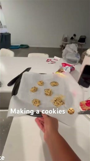 Julia Makes Homemade Cookies 🍪 | Sweet Moments in the Kitchen
