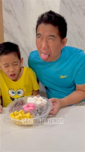 Justfluff's viral marshmallow eating challenge made him vomit⁉️