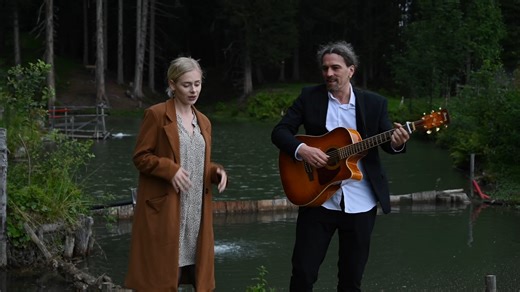 喜欢她独特的发音和语调 Fools Garden - Lemon Tree Cover by Lorena Kirchhoffer