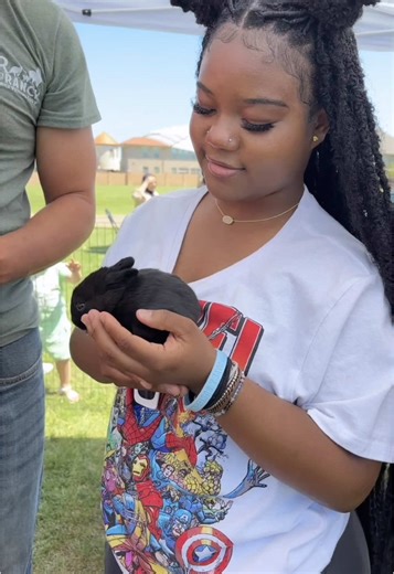 CWC easter spring fest & spend the day w me and my sisters 🥰 ! @abby @Stephpoo23 #fyp #sisters #pettingzoo #familyfun #animalmemories #easter #church