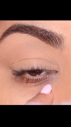 Stop under-eye creases fast with this trick ✨ #reels #concealertips #undereyes #makeuphacks | Smitha Deepak